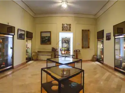 pic-تور 1 روزه به زبان انگلیسی موزه آبگینه تهران