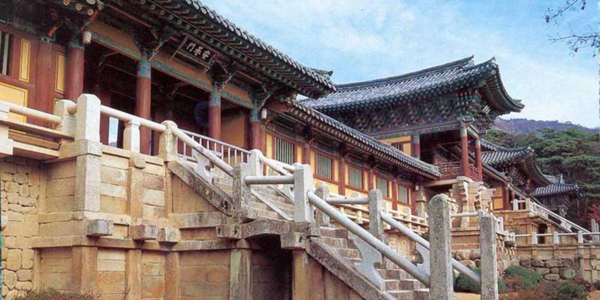 معبد تاریخی جینگوانسا 